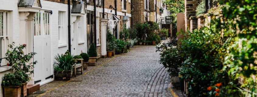 Could A Self-Driving Car Manoeuvre This Street